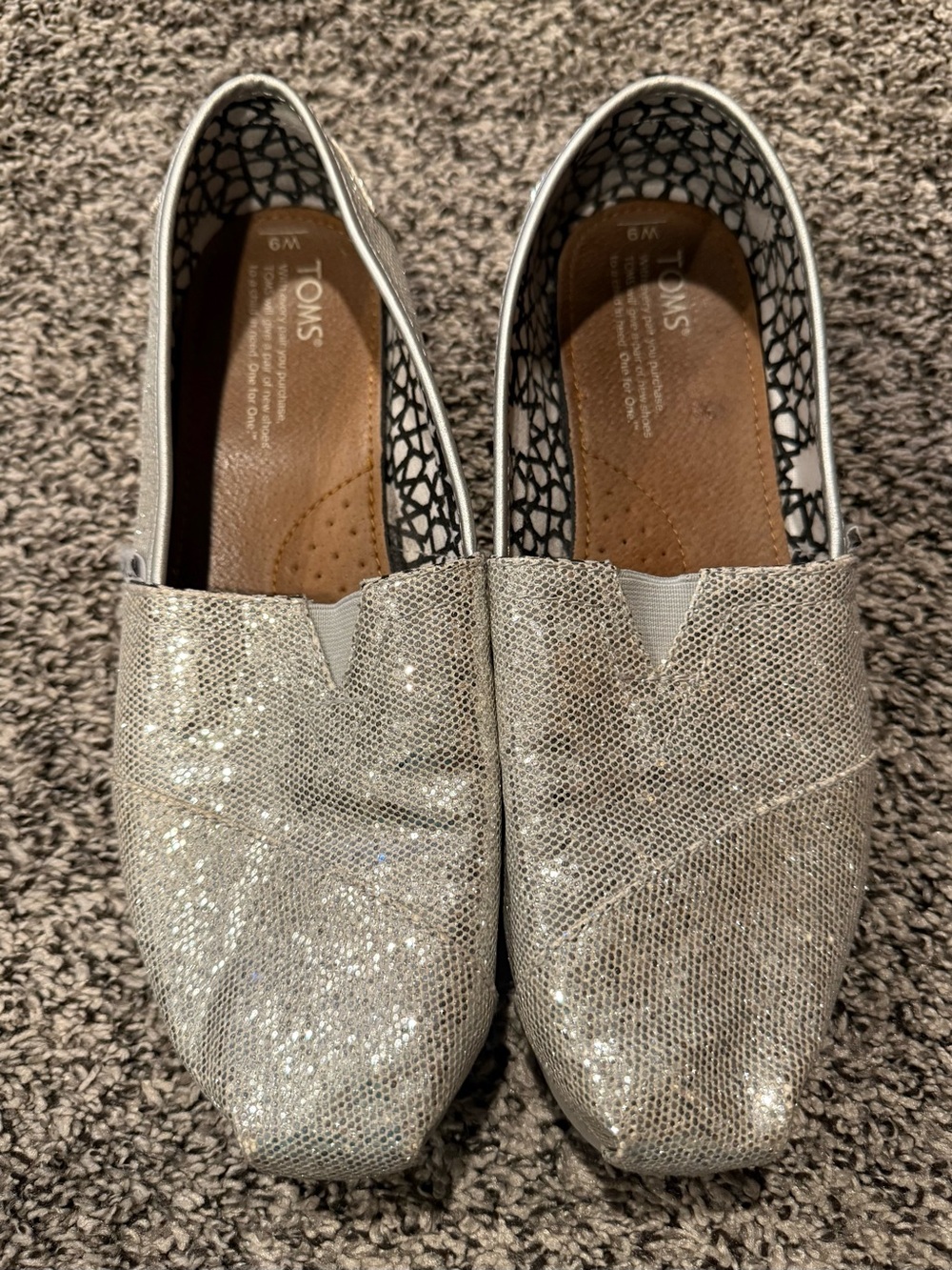TOMS Women's Silver Glitter Slip-On Flats